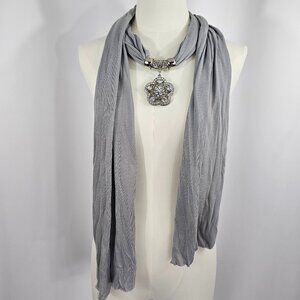 Grey Rhinestone Flower Pendant Necklace Scarf NWOT